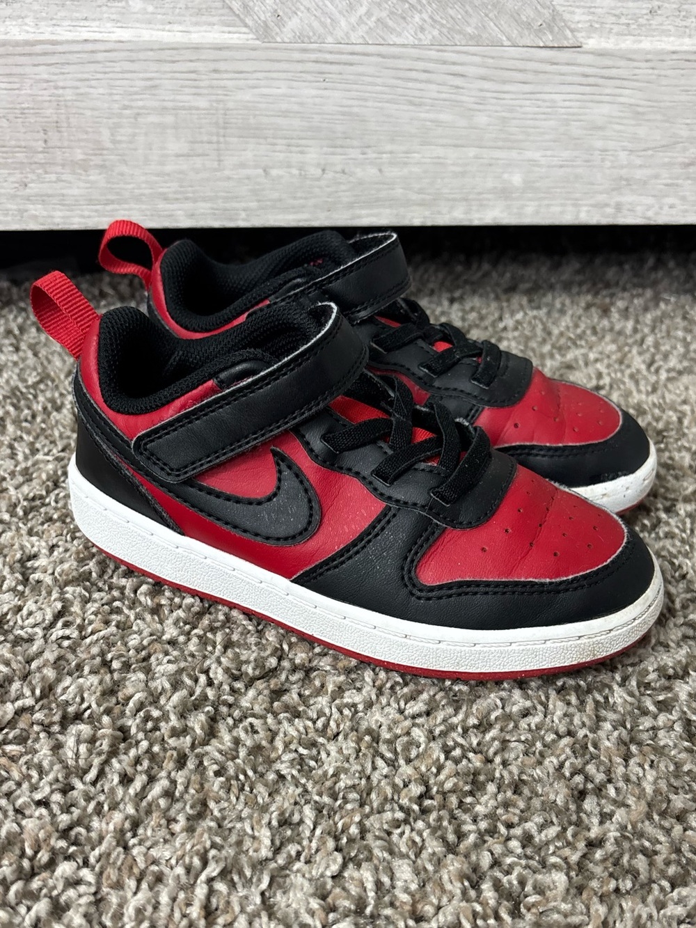 Nike Kids Court Borough Black and Red Sneakers Toddler Boys 10C